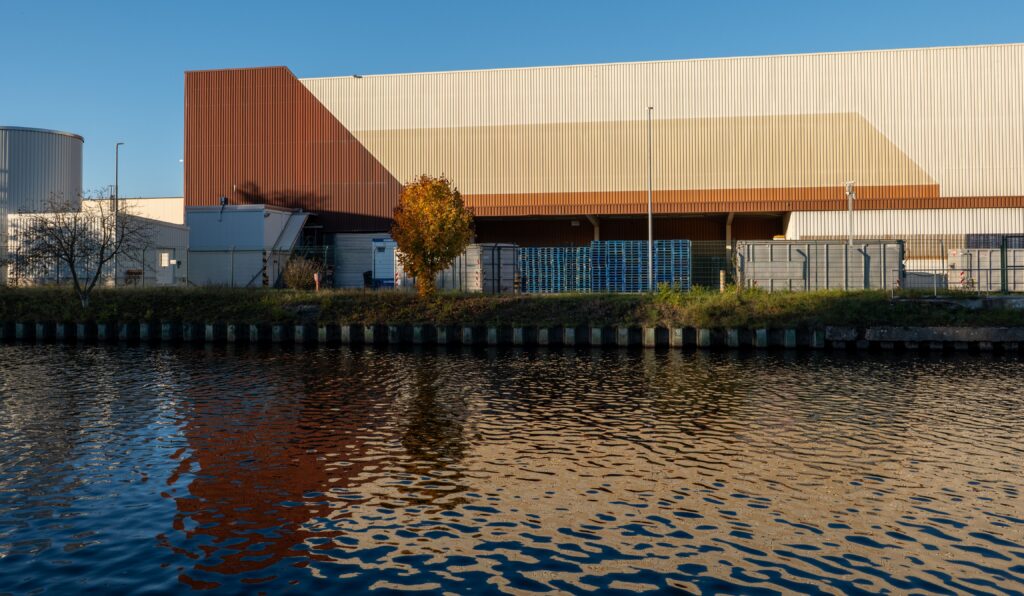 Industrial facility beside a waterway
